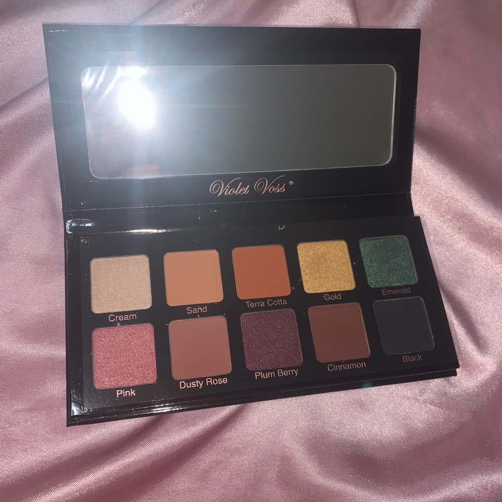 Violet Voss Essentials PRO Series Eye Shadow